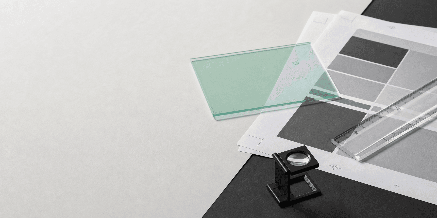 Papier, Schnittmarken und Präzisionswerkzeuge